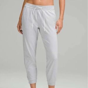 Lululemon Women’s Soft Jersey Classic-Fit Jogger
